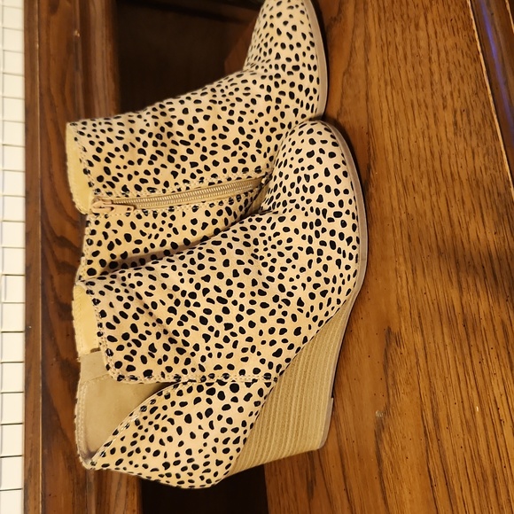Women's Coconuts leopard bootie - Picture 3 of 6